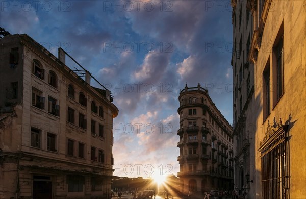 Vieja near Paseo El Prado and Capitolio