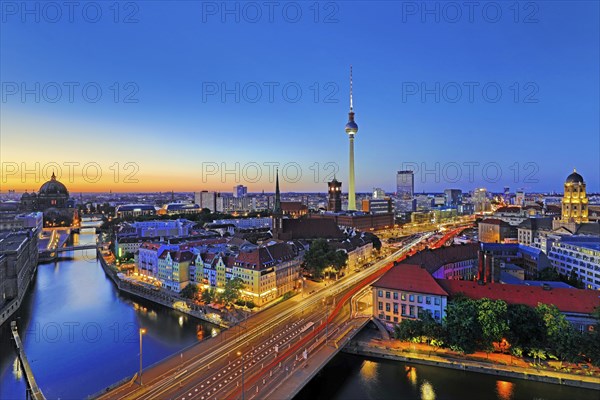 City panorama with Spree, Cathedral, Nikolai Quarter, Red City Hall, TV Tower and Old Town House in the evening, Berlin-Mitte, Berlin, Germany, Europe