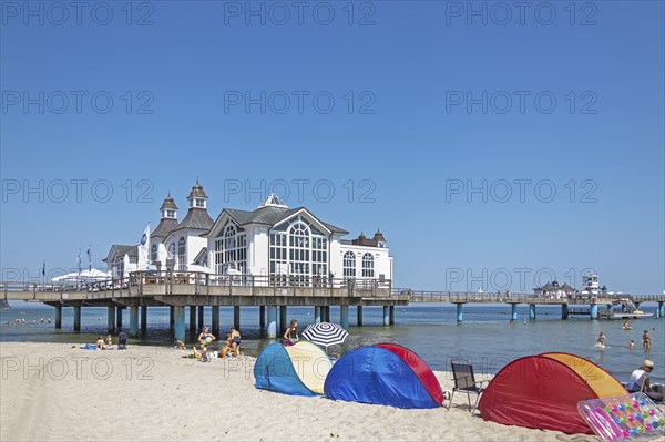 Pier, beach shells, Sellin, Rügen Island, Mecklenburg-Western Pomerania, Germany, Europe