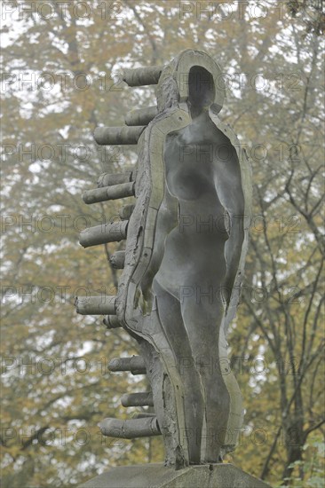 Sculpture Day and Night by Ubbo Enninga, female figure, 3D effect, three-dimensional, three-dimensional, convex, moulded, curved, arched, hollow, shape, frame, framing, edge, envelope, Stadtpark, Biedenkopf, Hesse, Germany, Europe