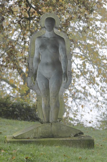 Sculpture Day and Night by Ubbo Enninga, female figure, 3D effect, three-dimensional, three-dimensional, convex, moulded, curved, arched, hollow, shape, frame, framing, edge, envelope, Stadtpark, Biedenkopf, Hesse, Germany, Europe