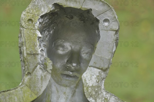 Sculpture Aus der Stille by Ubbo Enninga 2006, head, 3D effect, spatial, three-dimensional, concave, curved, arched, hollow, form, detail, frame, shell, symbol, calm, Stadtpark, Biedenkopf, Hesse, Germany, Europe