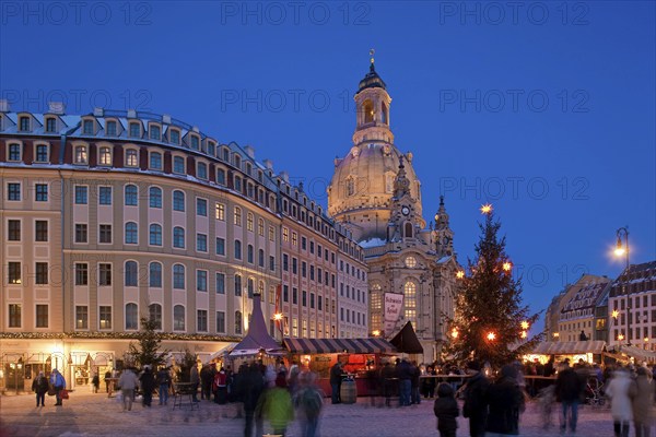 Christmas market on the Neumarkt