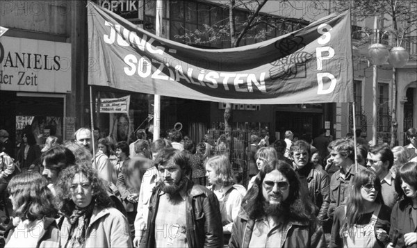 The 35th anniversary congress to end fascist rule was accompanied by a demonstration and rally in Mannheim, Germany on 10 May 1980