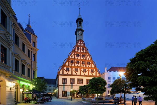 Zwickau Gewandhaus: landmark of the city, built in 1522-1525 in late Gothic style, with Renaissance elements and stepped gables. Former clothmakers' trading house (the Zwicksche Tuch was famous), it has served as the town theatre since 1823