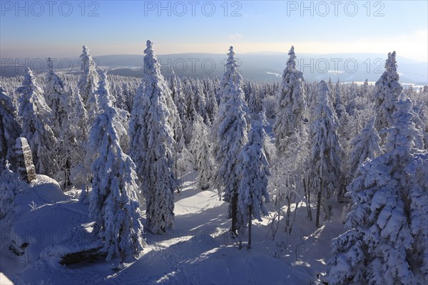 Winter landscape in the Fichtel Mountains, view from the Ochsenkopf, Bayreuth County, Upper Franconia, Bavaria, Germany, Europe