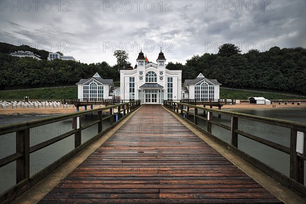 Sellin pier, deserted, rainy weather on the Baltic Sea, long exposure, Baltic resort Sellin, Rügen Island, Mecklenburg-Western Pomerania, Germany, Europe