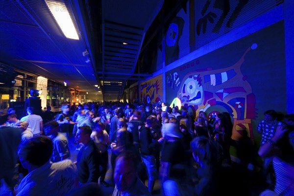 The Dresden Campus Party took place for the 16th time. The crowd rocked on a total of 6 band and party floors