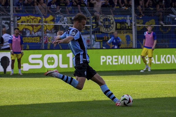 Football 3rd division, season 2024/25, matchday 4: Waldhof Mannheim vs. 1. FC Saarbrücken. Picture: Nicklas Shipnoski (7, Waldhof Mannheim)