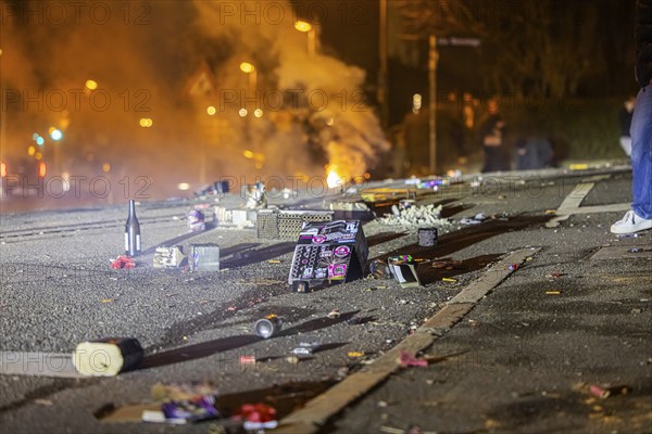 Stuttgart welcomes the New Year 2024, rubbish littering the streets after the big fireworks display, Stuttgart, Baden-Württemberg, Germany, Europe