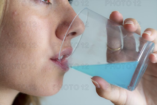 Bad breath, prevention through cleaning, mouthwash