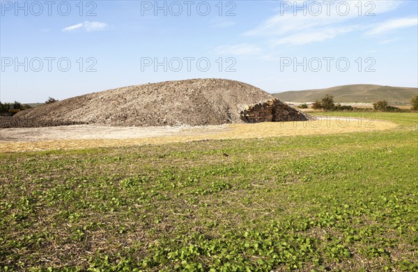 Modern-day neolithic style long Barrow burial chamber for storing cremation urns All Cannings, near Devizes, Wiltshire, UK