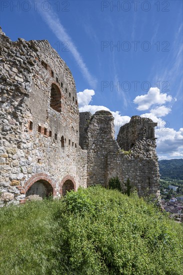 The ruins of Staufen Castle on the Schlossberg, Staufen im Breisgau, wine-growing region, Markgräflerland, Black Forest, Baden-Württemberg, Germany, Europe