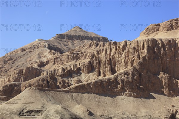 Landscape, pyramid-shaped mountain near the mortuary temple of the first female pharaoh Hatshepsut, Hatshepsut in Deir el-Bahari on the west bank of the Nile in Thebes, Africa, Egypt, Africa