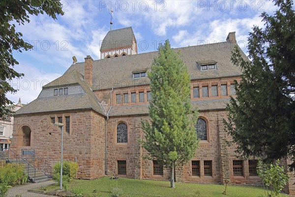 St Martin's built in 1908, Bad Münster am Stein-Ebernburg, Bad Kreuznach, Rhineland-Palatinate, Germany, Europe