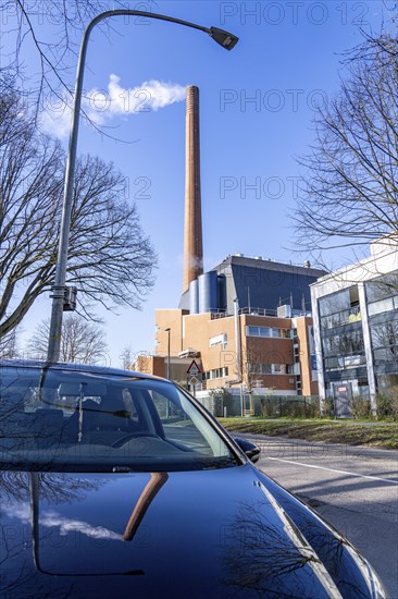 The Igony heating plant in Essen-Rüttenscheid, a district heating plant fuelled by natural gas, which supplies the Essen University Hospital and the Alfried Krupp Hospital, among others, and these residential buildings with district heating all year round, North Rhine-Westphalia, Germany, Europe