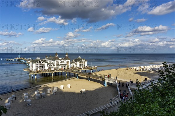 The Sellin pier, 394 metres long, with restaurant, jetty, beach chairs, island of Rügen, Mecklenburg-Western Pomerania, Germany, Europe