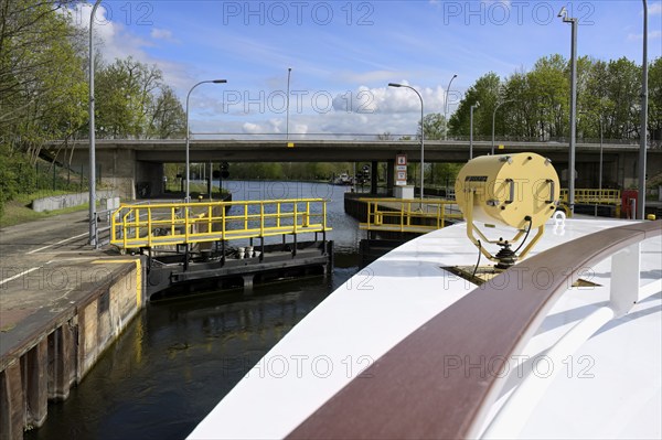 Boat entering the Brandenburg sluice, Brandenburg, Germany, Europe