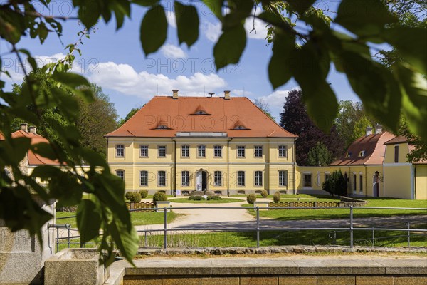 The baroque Königshain Castle is one of the two castles in the East Saxon municipality of Königshain in the district of Görlitz, which belongs to Upper Lusatia, alongside the Renaissance Königshain Castle. It was built between 1764 and 1766 and is part of the extensive estate of the former Königshain manor, which also includes the Renaissance castle and a large number of farm buildings., Königshain, Saxony, Germany, Europe