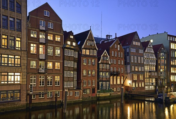 Europe, Germany, Hamburg, City, Nikolaifleet, evening mood canal side, backside of the historic Deichstraße, Hamburg, Hamburg, Federal Republic of Germany, Europe