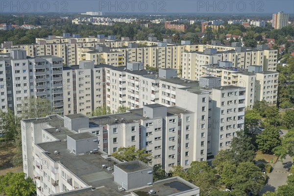 Residential buildings, Loschwitzer Weg, Rudolf Wissell-Siedlung, Staaken, Spandau, Berlin, Germany, Europe