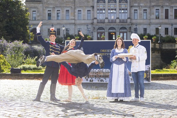 Ballet meets breakdance: With 100 beats per minute into the stollen season Dresden stollen bakers make the stollen and The Saxonz dance.Annalisa Piccolo and Stefan Kulhawec from the Nutcracker ballet, Philip Lehmann from the saxonz, The 29th Dresden Stollen Girl Nelly charburner and Andreas Wippler Chairman of the Board Schutzverband Dresdner Stollen e.V., Dresden, Saxony, Germany, Europe