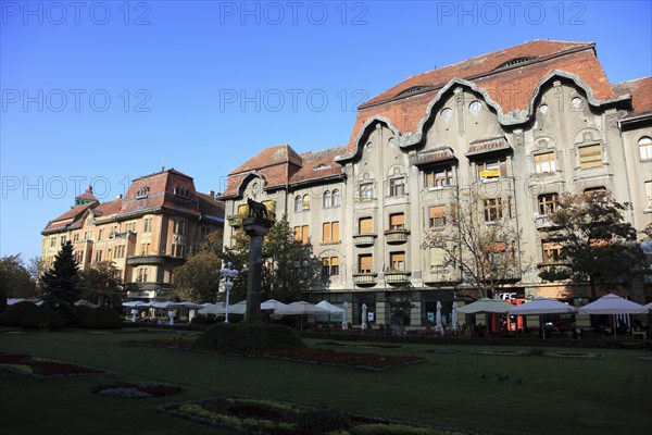 Banat, Timisoara, Timisoara, houses at Piata Victoriei, Victory Square, Roman column, copy of the Roman elf, Romania, Europe