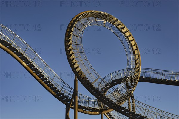 Landmark Tiger & Turtle Magic Mountain by Heike Mutter and Ulrich Genth, walk-in sculpture in the form of a rollercoaster, on the Heinrich-Hildebrand-Höhe spoil tip, Angerpark, Duisburg, North Rhine-Westphalia, Germany, Europe