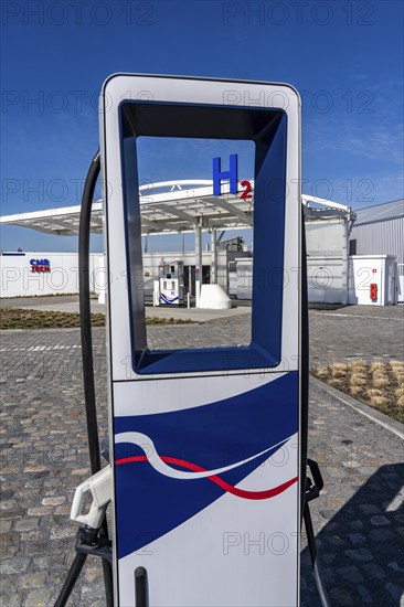 Hydrogen refuelling station in Antwerp, for cars and trucks, H2 lettering, 350 KW fast charging station for electric cars, Belgium, Europe