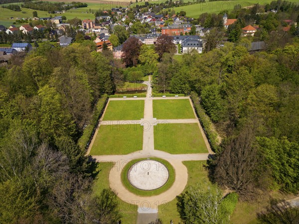 Großharthau manor and castle park with numerous individual monuments: gatehouse, two farm buildings, smithy, riding hall, two orangery buildings, former castle nursery, half-timbered barn, gate entrances, stone deck bridge, arched bridge in the centre of the castle pond as well as several vases, six large sandstone sculptures, standing child figure and sandstone pedestal with relief and attachment as well as two staircases and fountain ring in the park, Großharthau, Saxony, Germany, Europe