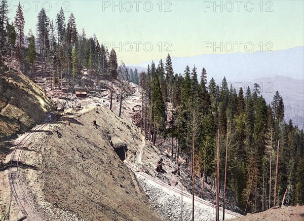 Loop and tunnels, Siskiyou Mountains, California, United States of America, USA, digitally restored reproduction from a 19th century original, record date not stated, Loop and tunnels, California, United States of America, digitally restored reproduction from a 19th century original, record date not stated, North America