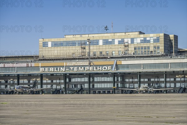 Central Building, Hangar, Tempelhof Airport, Tempelhofer Feld, Tempelhof, Berlin, Germany, Europe