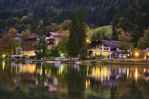 Hintersee in autumn colours, Ramsau, Berchtesgaden National Park, Berchtesgadener Land district, Upper Bavaria, Bavaria, Germany, Europe