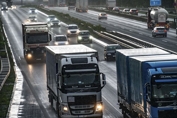 A2 motorway, at Recklinghausen motorway junction, heavy traffic during a thunderstorm, North Rhine-Westphalia, Germany, Europe