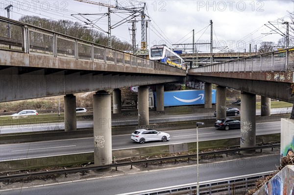 Railway bridges at the Duisburg-Kaiserberg motorway junction, complete reconstruction and new construction of the A3 and A40 junction, all bridges, ramps, carriageways are being renewed and partly widened, 8-year construction period, railway bridges running there are also being renewed, North Rhine-Westphalia, Germany, Europe