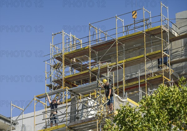 New building, scaffolding, construction site, Martin-Luther-Straße, Schöneberg, Tempelhof-Schöneberg, Berlin, Germany, Europe