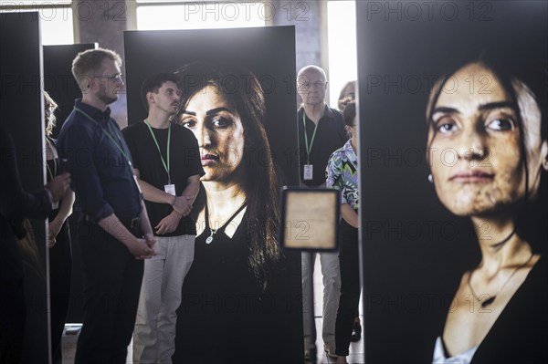 Exhibition at the Federal Foreign Office in Berlin: Jihan Alomar survived the genocide of the Yazidi woman 10 years ago and gives a tour of the exhibition The woman who defeated IS recorded here in Berlin, 22 August 2024