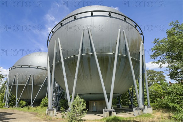 Spherical gas tank, Marienpark, Lankwitzer Straße, Mariendorf, Tempelhof-Schöneberg, Berlin, Germany, Europe