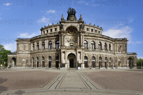 Semperoper, Saxony royal court opera house, Dresden, Saxony, Germany, Europe