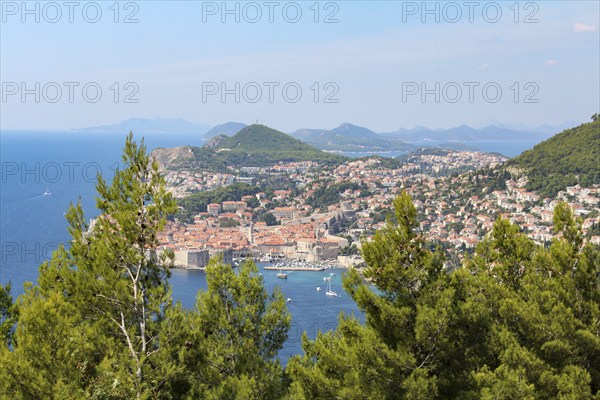 Skyline of downtown Dubrovnik, seen from a viepoint in the East, Croatia, Europe