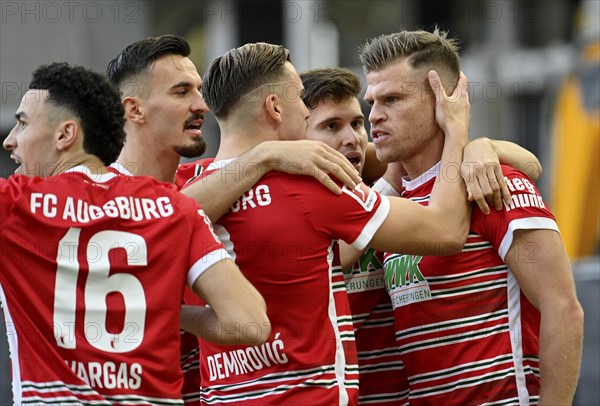 Goal celebration Florian Niederlechner FC Augsburg FCA (07), Mercedes-Benz Arena, Stuttgart, Baden-Württemberg, Germany, Europe