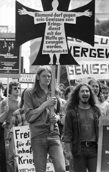 Conscientious objectors demonstrated against the reform of the SPD Defence Minister Georg Leber in Essen, Germany on 05.07.1975