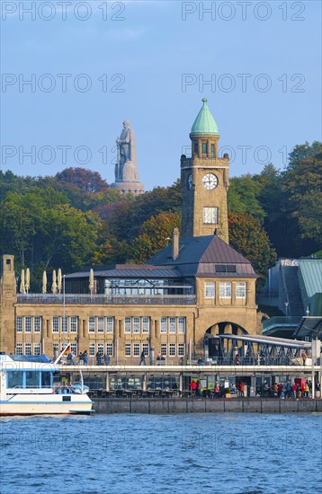 St. Pauli Landing Bridges on the River Elbe, with the Bismarck Monument in the background, Hamburg, Land Hamburg, Germany, Europe