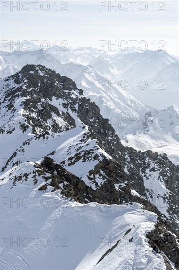 Peaks and mountains in winter, Sellraintal, Stubai Alps, Kühtai, Tyrol, Austria, Europe