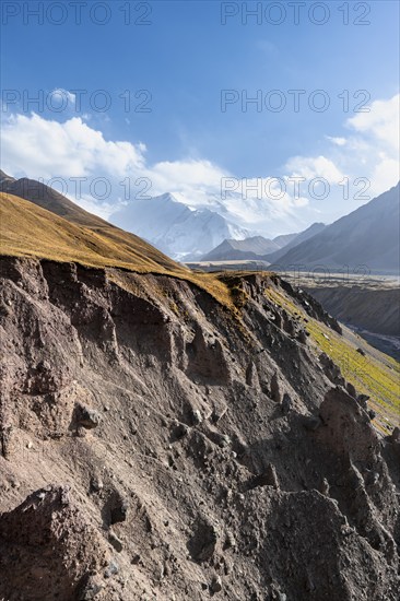 Achik Tash valley between high mountains, mountain landscape with glaciated peak Pik Lenin, Trans Alay Mountains, Pamir Mountains, Osh Province, Kyrgyzstan, Asia