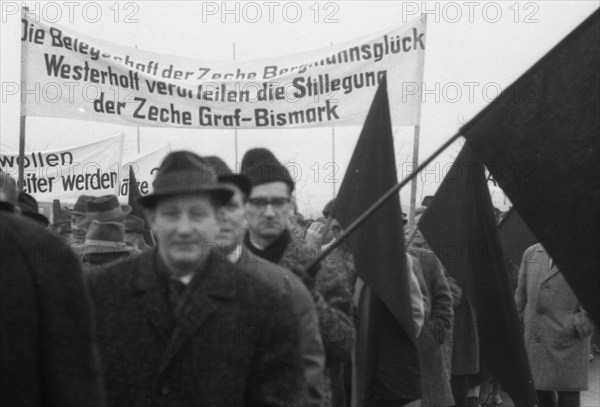 With black flags, miners of the Bismarck colliery and their relatives demonstrated against the closure of their colliery on 19 February 1966, Germany, Europe