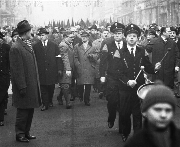 With black flags, miners of the Bismarck colliery and their relatives demonstrated against the closure of their colliery on 19 February 1966, Germany, Europe