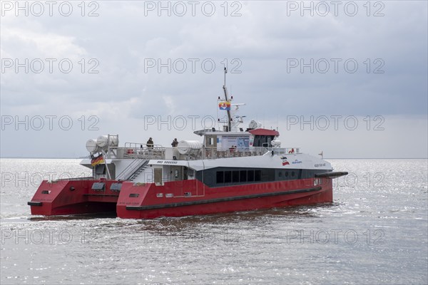 Adler Rüm Hart, catamaran on the North Sea, ferry between Föhr and Amrum, North Sea island, North Frisia, Schleswig-Holstein, Germany, Europe