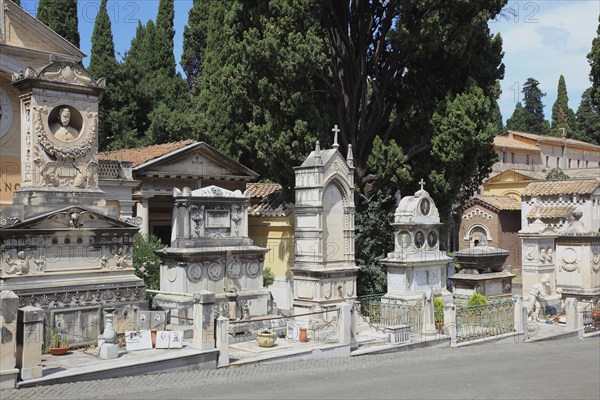 Campo Verano, Cimitero Comunale Monumentale Campo Verano, the largest cemetery in Rome in the Tibertino district, Italy, Europe