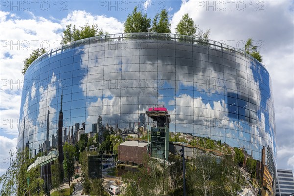 The Boijmans Van Beuningen depot in Rotterdam, show depot of the Boijmans Van Beuningen art museum, over 15, 000 exhibits that are not on display in the museum are presented here, exterior façade with 1664 curved reflective glass panes, birch forest on the roof, Netherlands